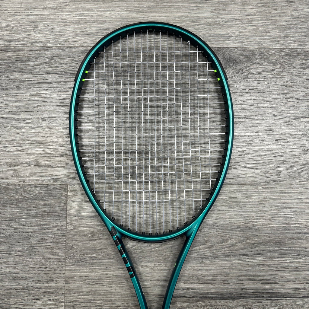 Wilson Blade 98 18x20 V9 Tennis Racket OUTLET