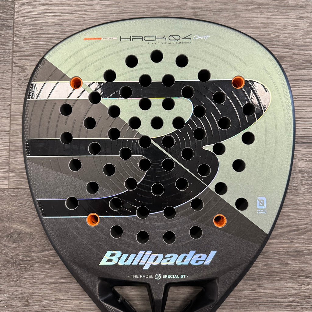Bullpadel Hack 04 Comfort 26 Padel Racket OUTLET