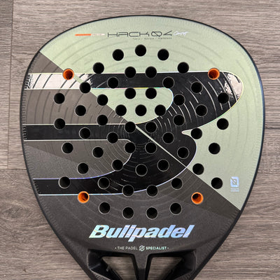Bullpadel Hack 04 Comfort 26 Padel Racket OUTLET