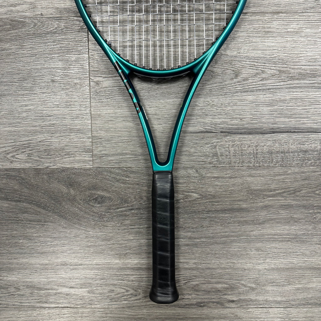 Wilson Blade 100L V9 Tennis Racket OUTLET