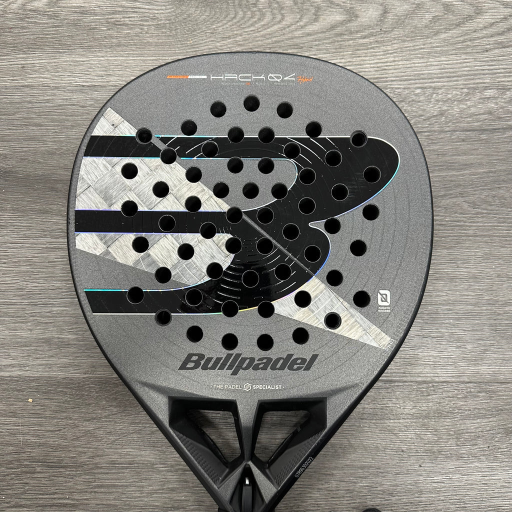 Bullpadel Hack 04 Hybrid 26 Padel Racket OUTLET