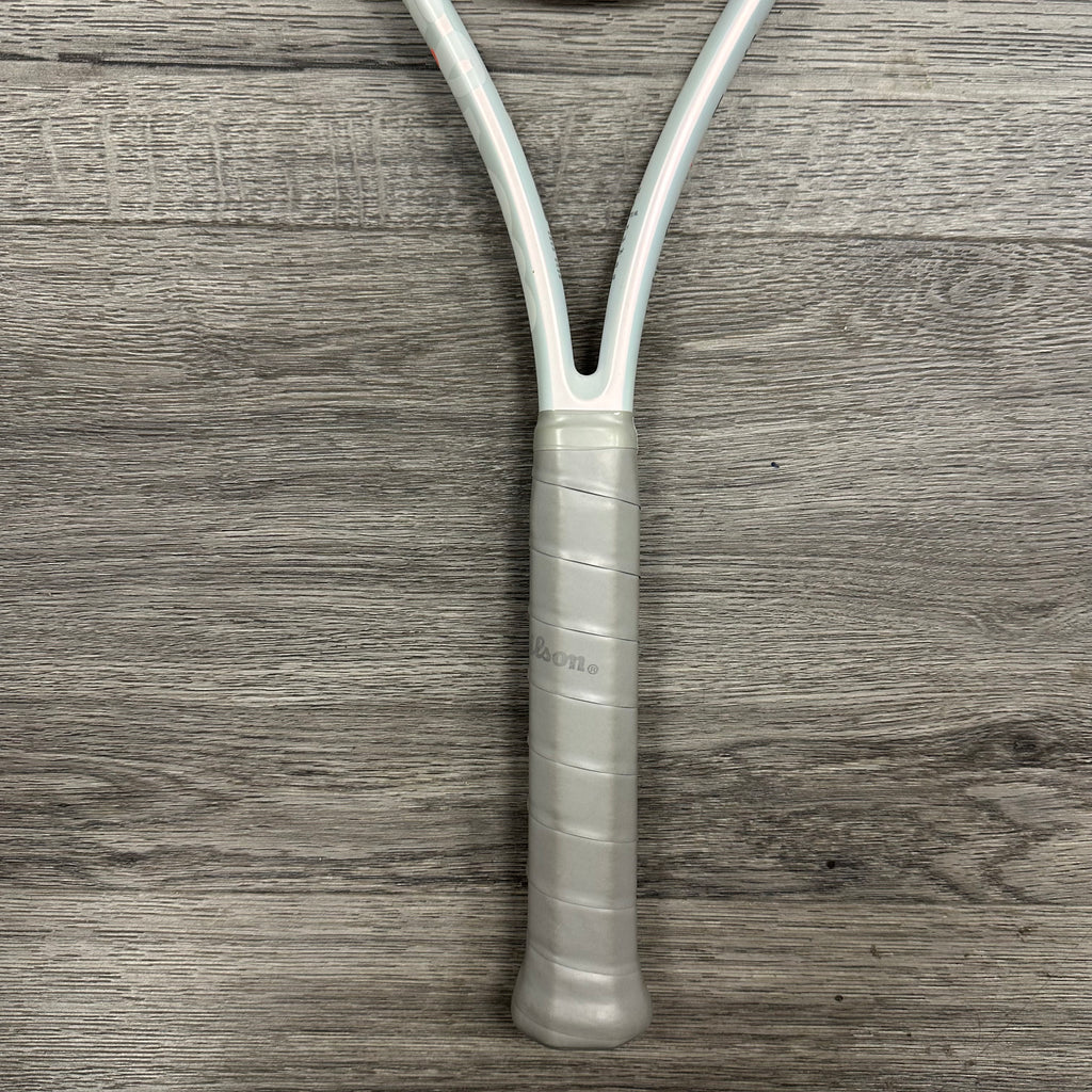 Wilson Shift 99 Pro V1 Tennis Racket OUTLET