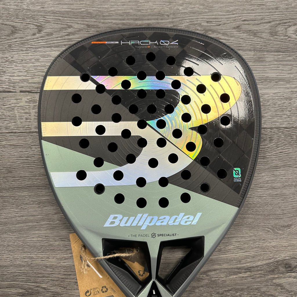 Bullpadel Hack 04 Padel Racket 26 OUTLET