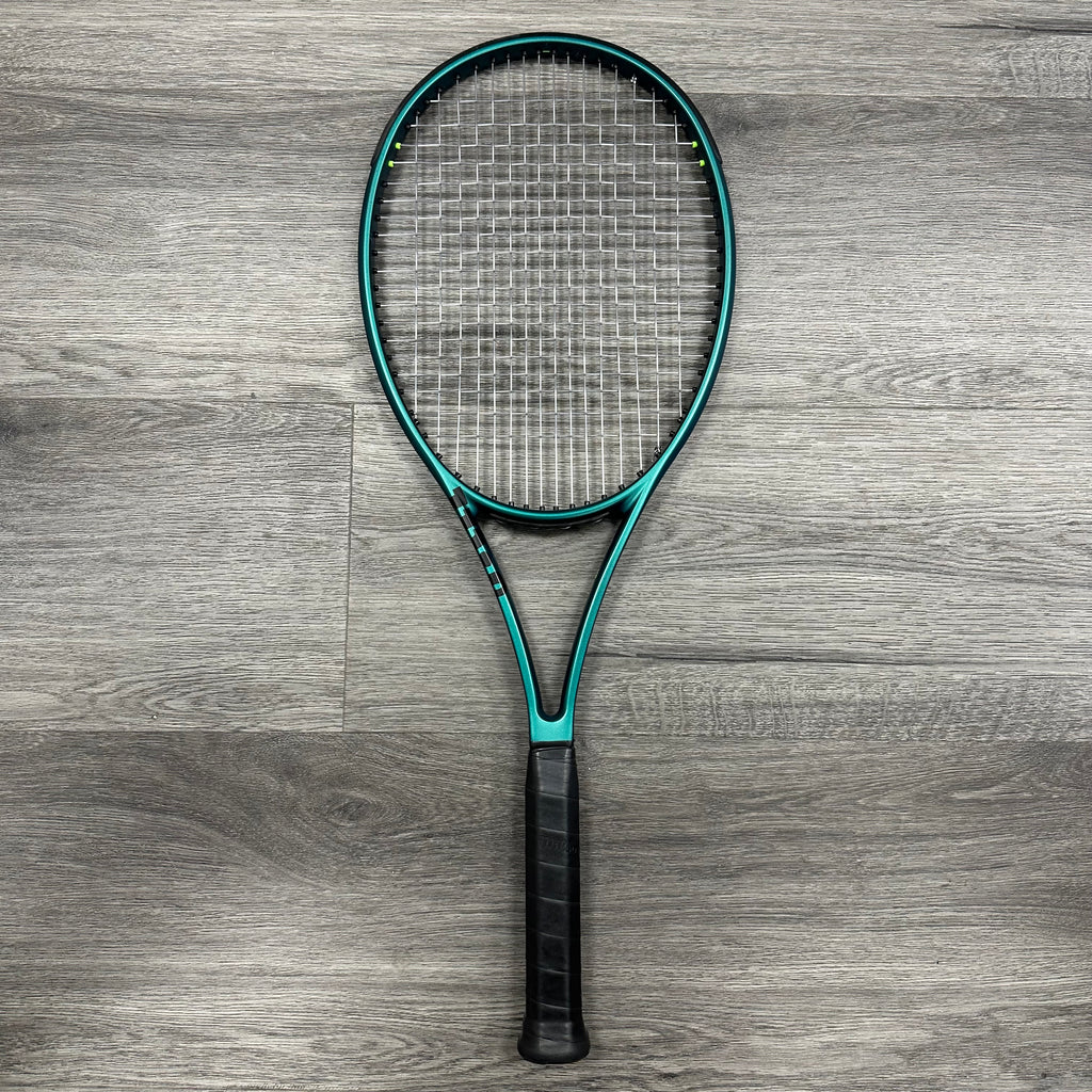 Wilson Blade 98 18x20 V9 Tennis Racket OUTLET