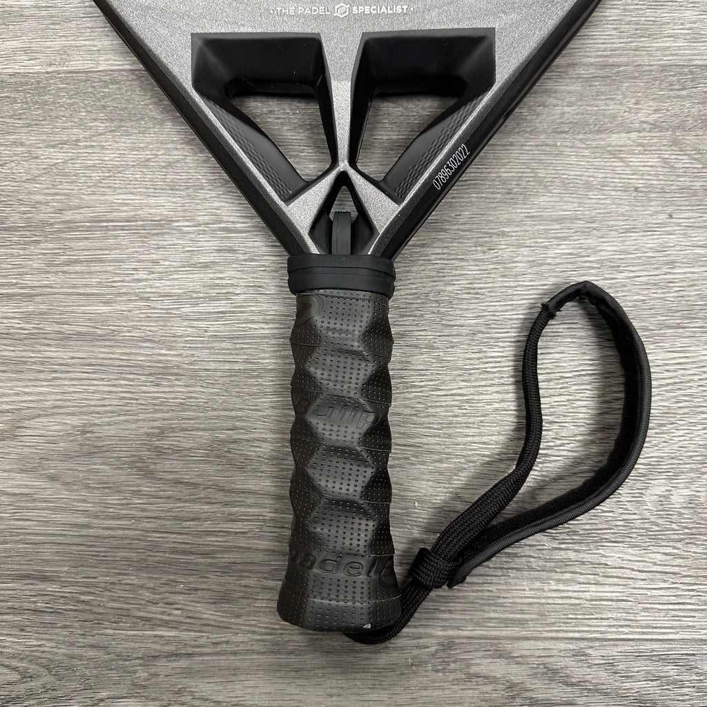 Bullpadel Hack 04 Hybrid 26 Padel Racket OUTLET