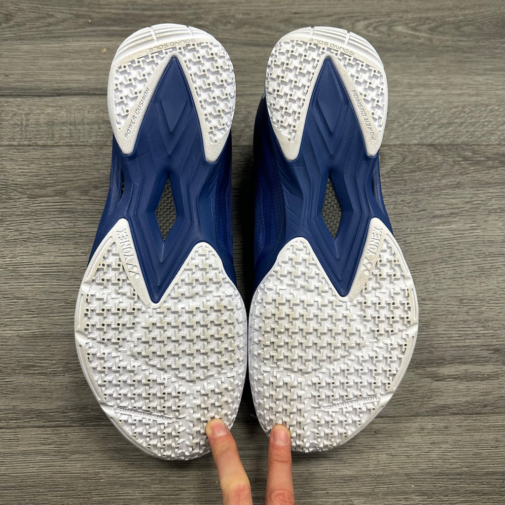 Yonex Men's Aerus Z2 Indoor Court Shoes Navy Blue OUTLET